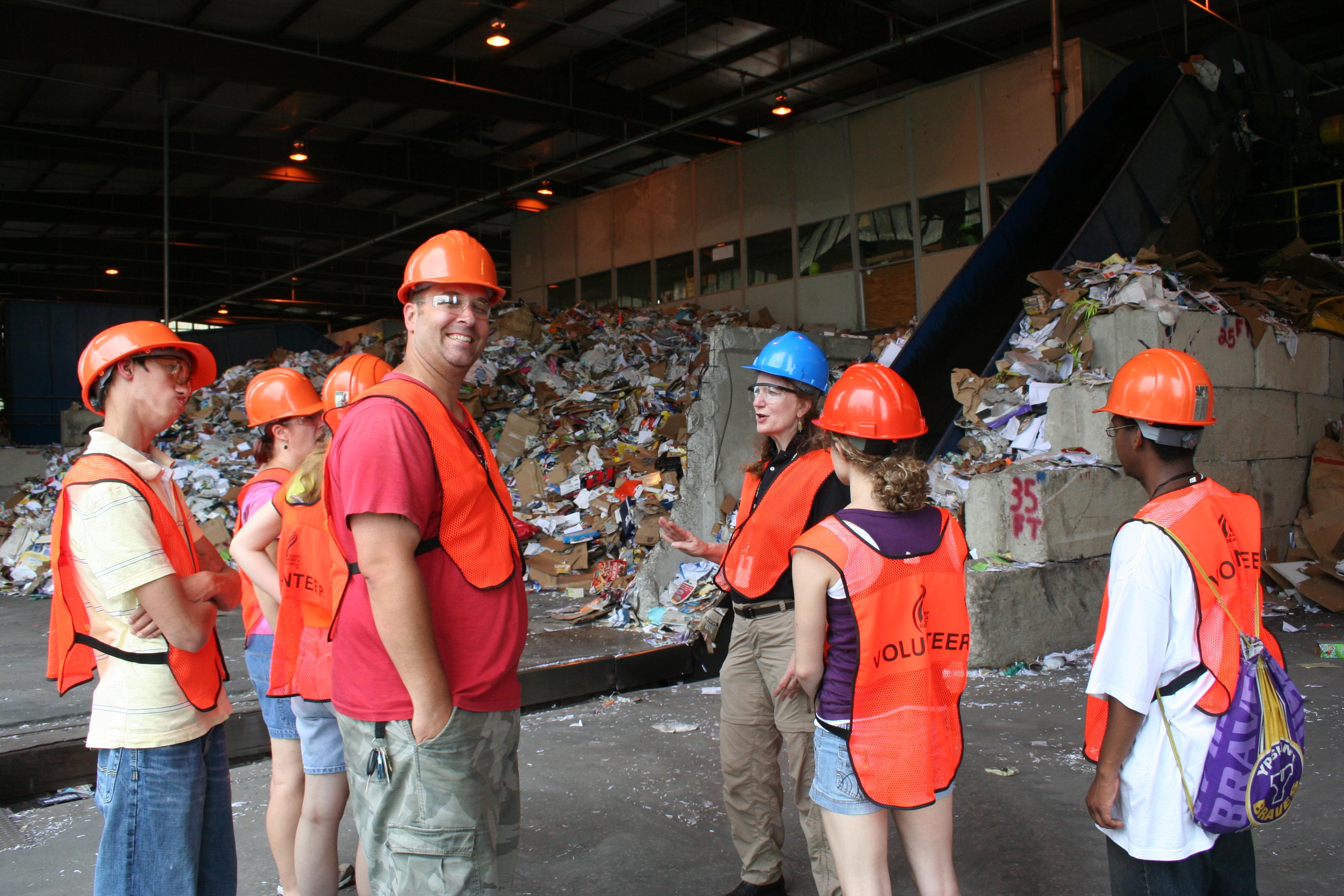 Environmental Science students visit Ann Arbor Material Recovery Facility.