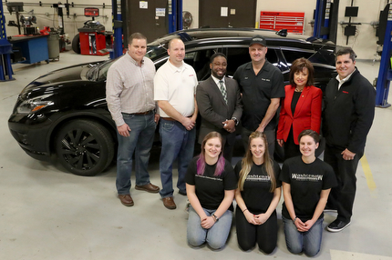 The 2018 Nissan Murano that the Nissan Technical Center North America donated to the WCC Auto Service department.