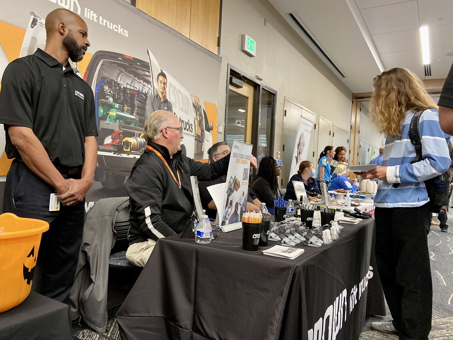 Students stop by employer booth at WCC career fair.