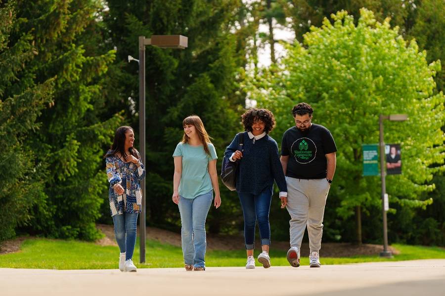 Students walk on WCC campus