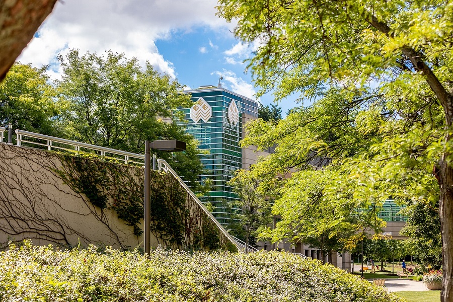 Washtenaw Community College campus greenery