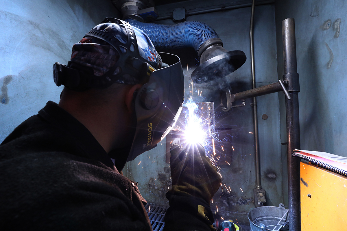 welding student